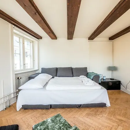 Authentic Copenhagen Apartment By Nyhavn-2